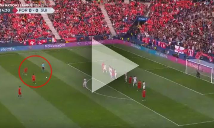 Ronaldo ŁADUJE GOLA z rzutu wolnego! 1-0 [VIDEO]